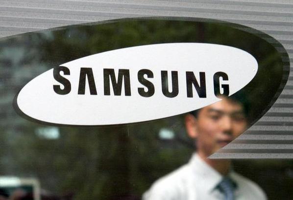 Samsung Bespoke Washing Machine Adds Smart Wrinkle Removal 